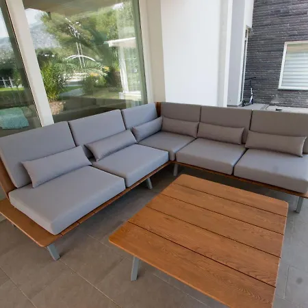 1 Bedroom Seafront Apart W/pool, Garden, Free Wifi * Göcek