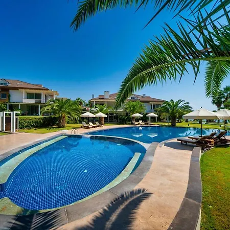 1 Bedroom Seafront Apart W/pool, Garden, Free Wifi * Göcek