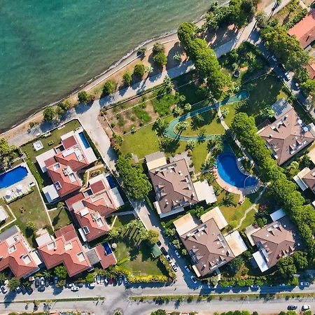 1 Bedroom Seafront Apart W/pool, Garden, Free Wifi Appartement *