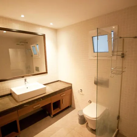 1 Bedroom Seafront Apart W/pool, Garden, Free Wifi Appartement Göcek