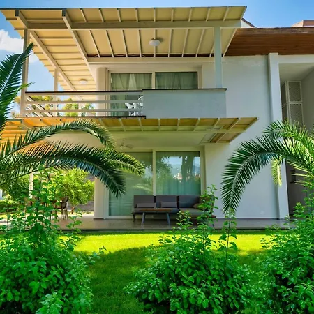 1 Bedroom Seafront Apart W/pool, Garden, Free Wifi *