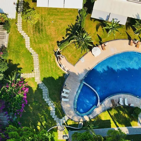 1 Bedroom Seafront Apart W/pool, Garden, Free Wifi Göcek