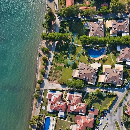 Daire 1 Bedroom Seafront Apart W/pool, Garden, Free Wifi Göcek