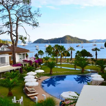 1 Bedroom Seafront Apart W/pool, Garden, Free Wifi * Göcek